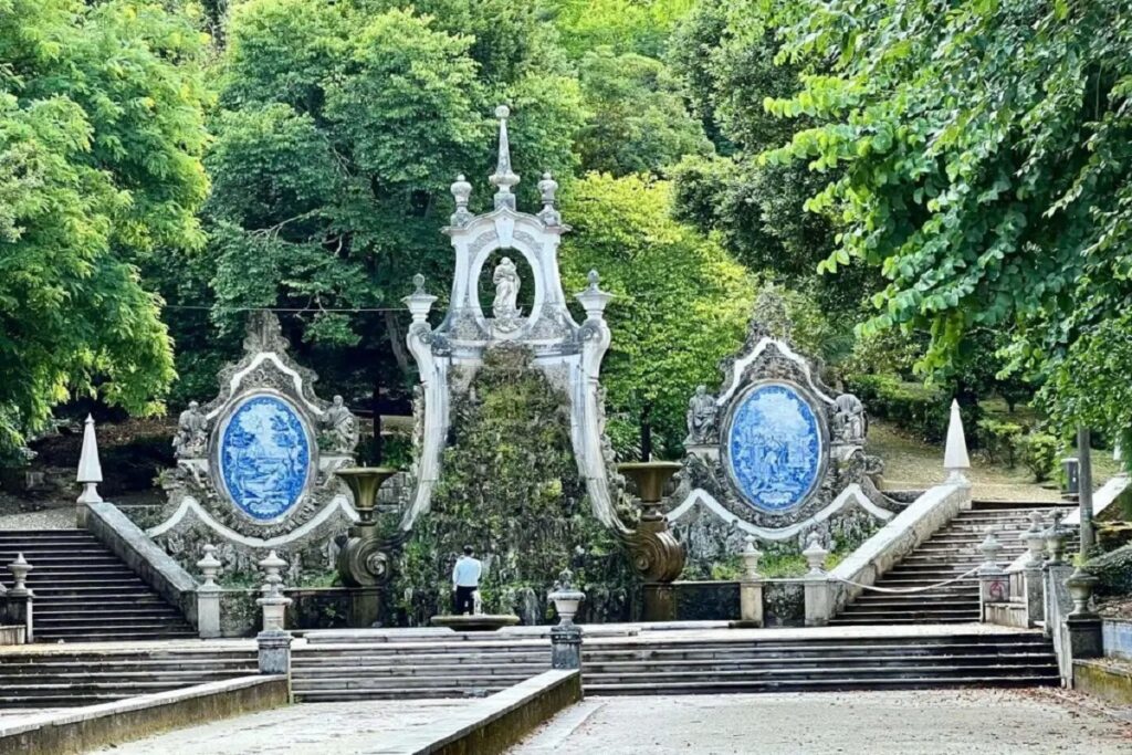 The Fonte da Sereia found in Jardim da Sereia for Coimbra cannabis travel Guide CannaTrailz