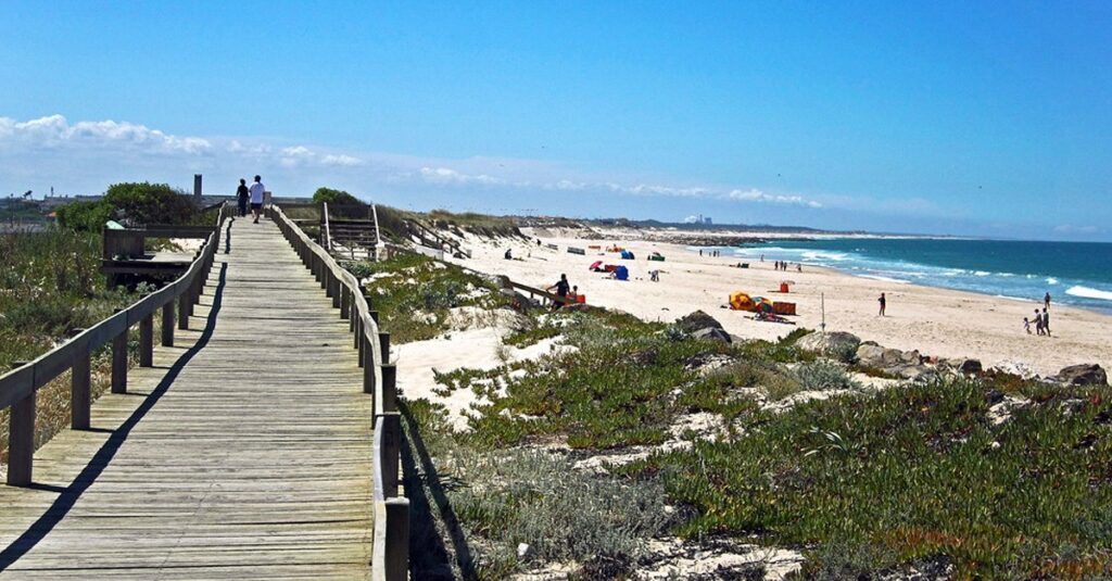 Praia-do-cabedelo-cannabis-travel-guide-cannatrailz