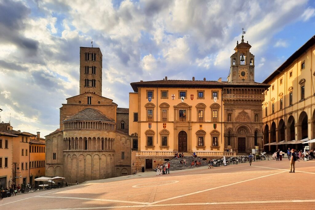 Piazza Grande for Cannabis in Arezzo Travel Guide.