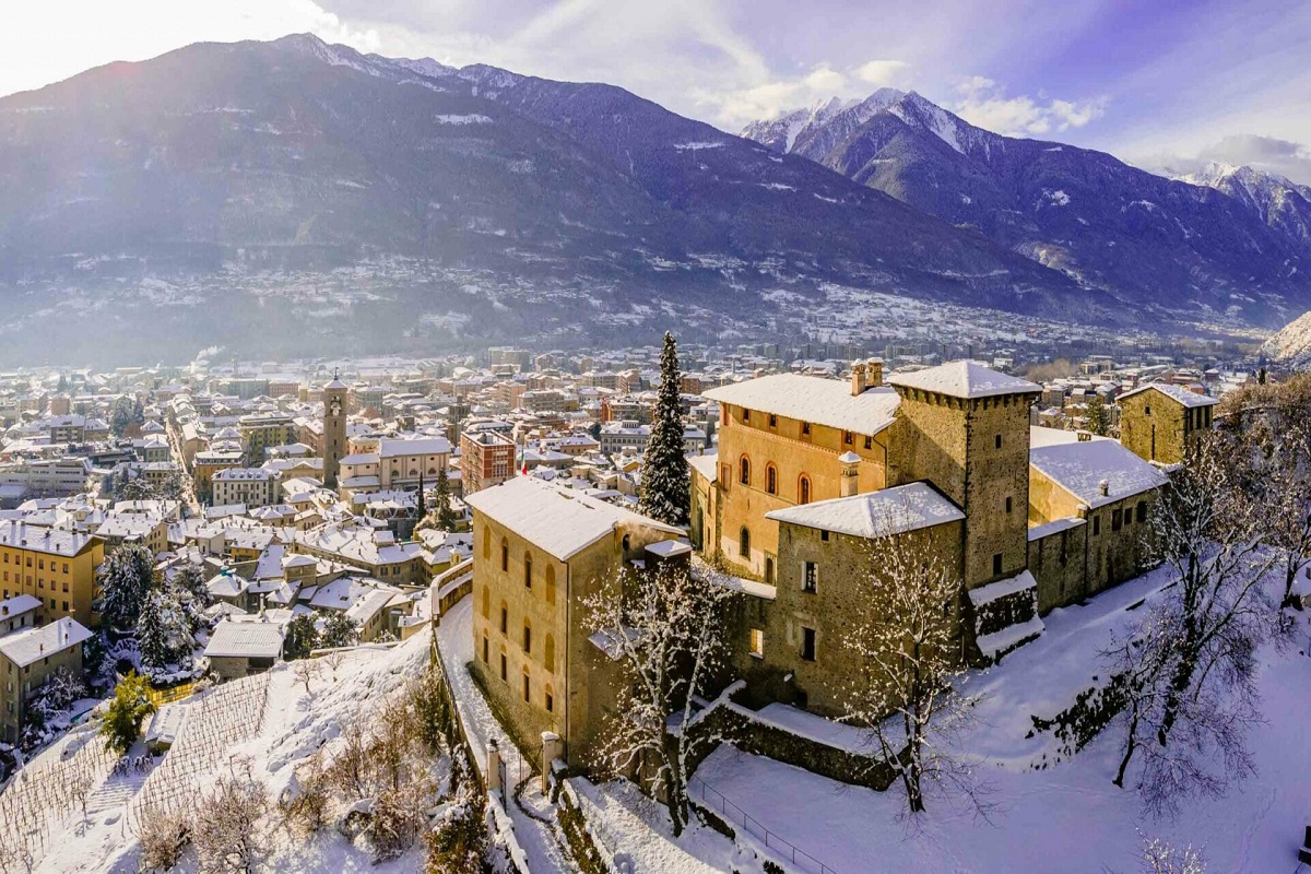 The Masegra Castle for Cannabis in Sondrio Travel Guide.
