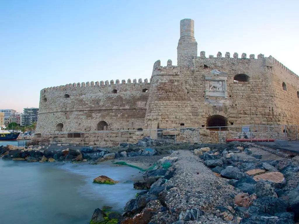 Weed in Heraklion - Venetian fortress