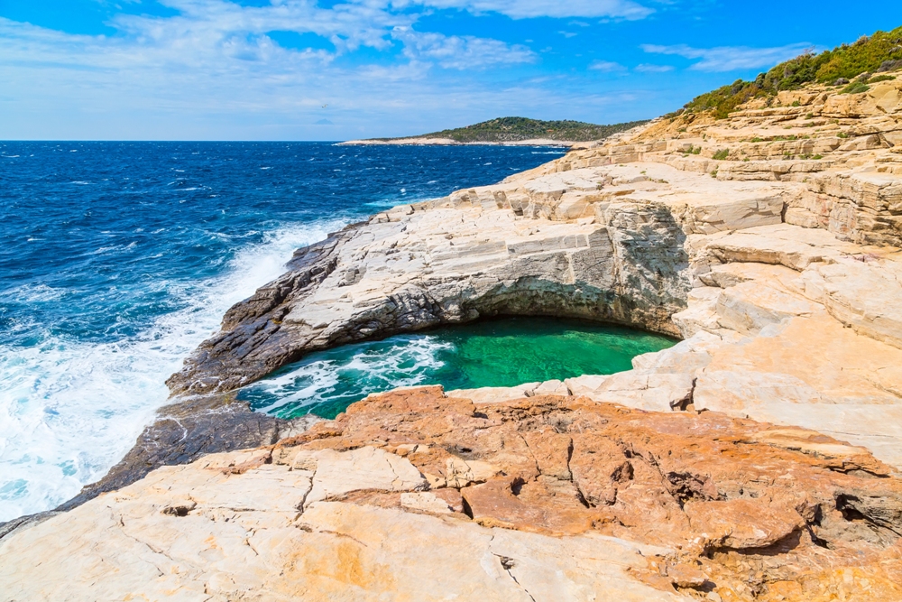 Hidden coves for cannabis in Thassos